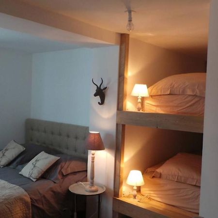אוש Spacious And Stylish Flat At The Foot Of The Mont-Blanc Ideal For Ski In Ski Out מראה חיצוני תמונה