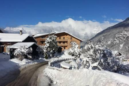 אוש Spacious And Stylish Flat At The Foot Of The Mont-Blanc Ideal For Ski In Ski Out מראה חיצוני תמונה