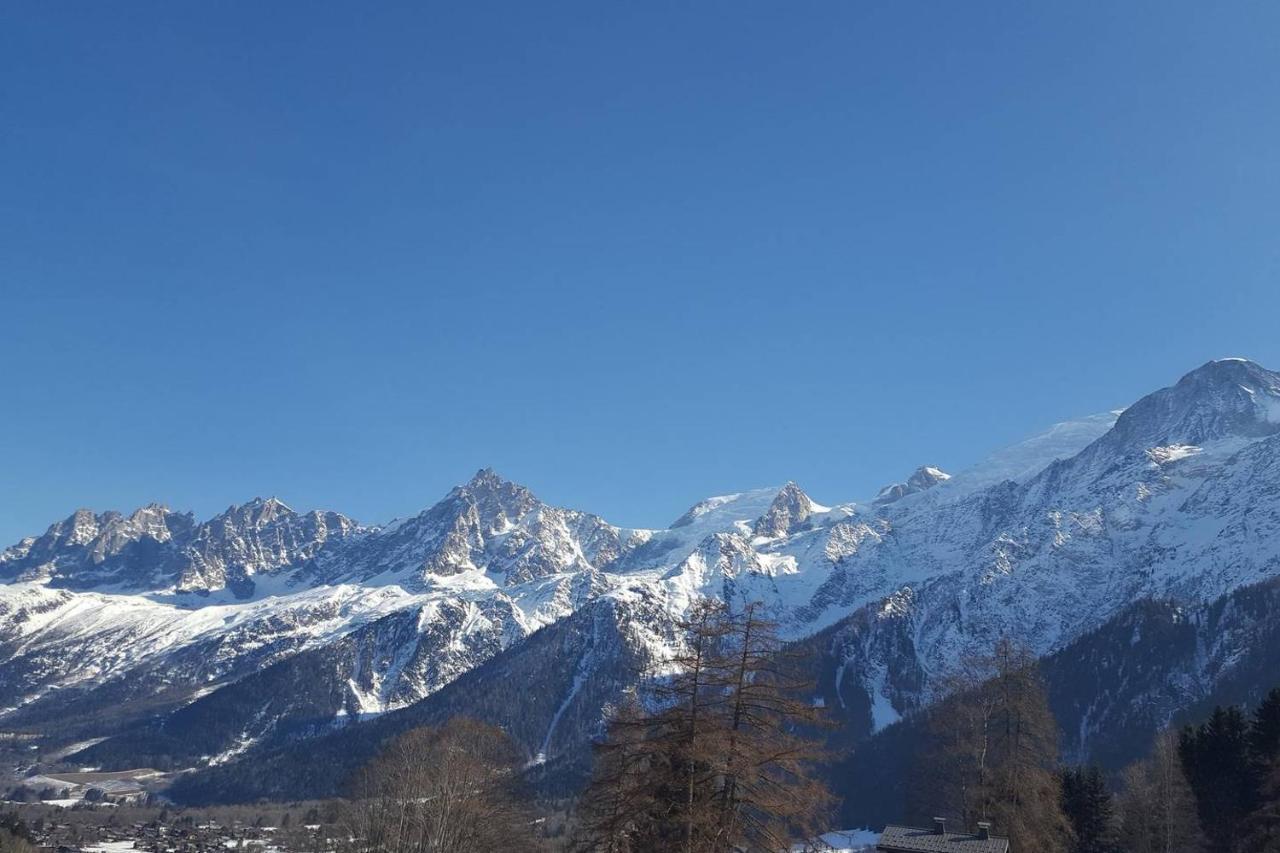 אוש Spacious And Stylish Flat At The Foot Of The Mont-Blanc Ideal For Ski In Ski Out מראה חיצוני תמונה
