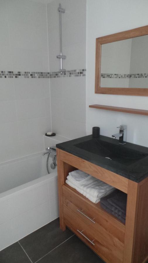 אוש Spacious And Stylish Flat At The Foot Of The Mont-Blanc Ideal For Ski In Ski Out מראה חיצוני תמונה