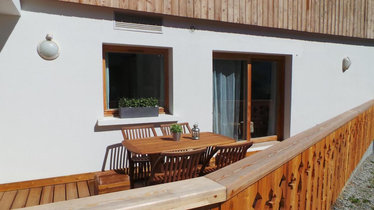 אוש Spacious And Stylish Flat At The Foot Of The Mont-Blanc Ideal For Ski In Ski Out מראה חיצוני תמונה